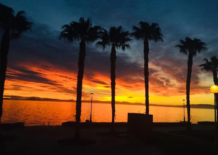 Apartment Lmha 09 Marinesco 2, 2 Bedroom, 2 Bathroom With Pool View *